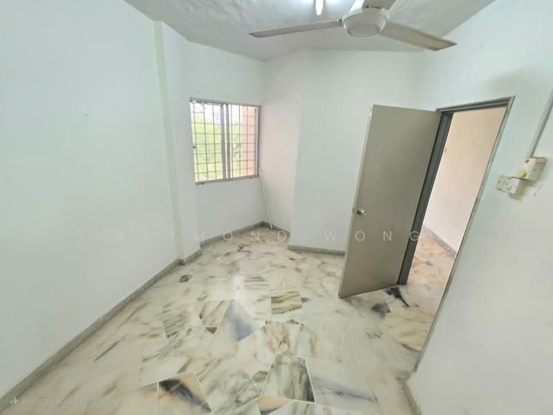 Kondominium untuk Dijual di Pandan Heights Condominium - Raymond Wong - Bedroom - PropertyGuru.com.my
