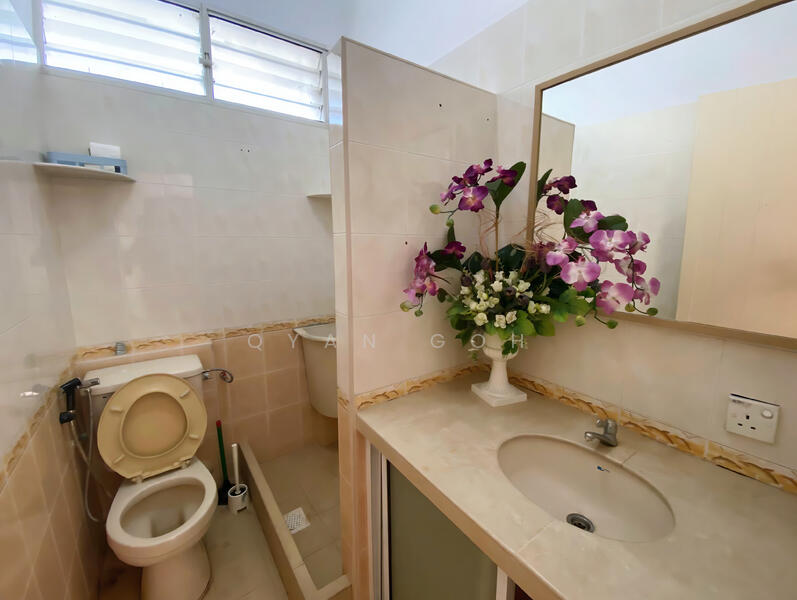 Terraced House for Sale in Island Glades (Jelutong) - Qyan Goh - Bathroom - PropertyGuru.com.my