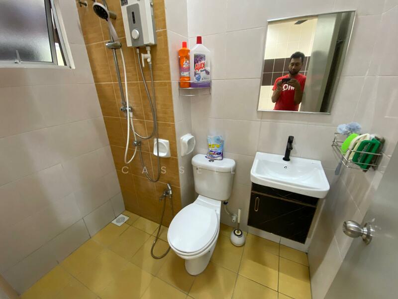 Cluster House for Sale in Bandar Saujana Putra (Tanjong Duabelas) - Cassell . - Bathroom - PropertyGuru.com.my