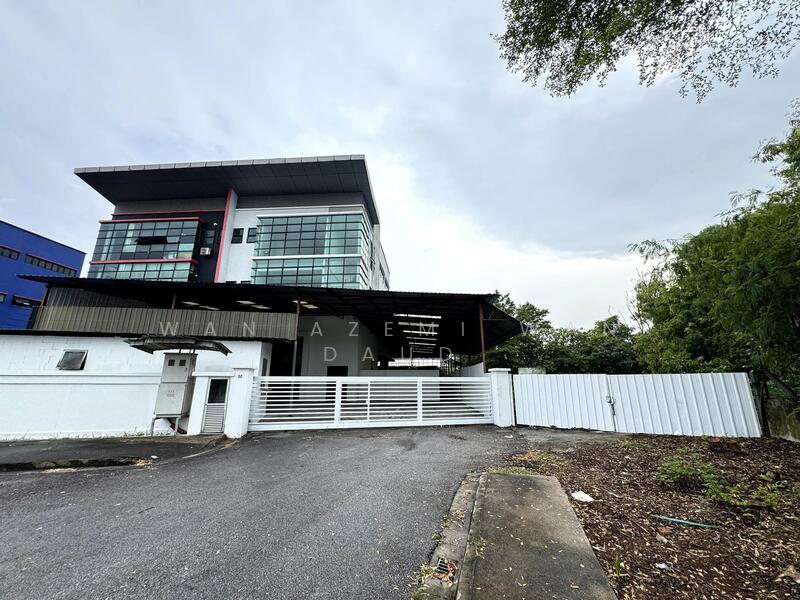 Factory for Sale in Shah Alam (Selangor) - Wan Azemi Wan Daud - Exterior - PropertyGuru.com.my