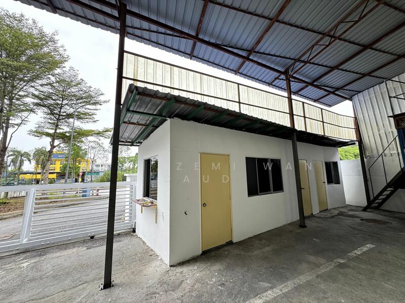 Factory for Sale in Shah Alam (Selangor) - Wan Azemi Wan Daud - Exterior - PropertyGuru.com.my