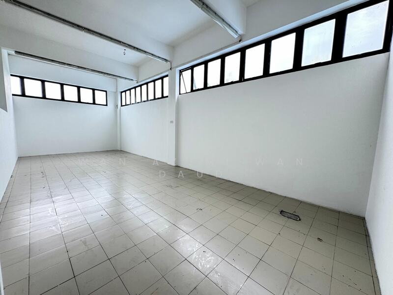 Factory for Sale in Shah Alam (Selangor) - Wan Azemi Wan Daud - Interior - PropertyGuru.com.my