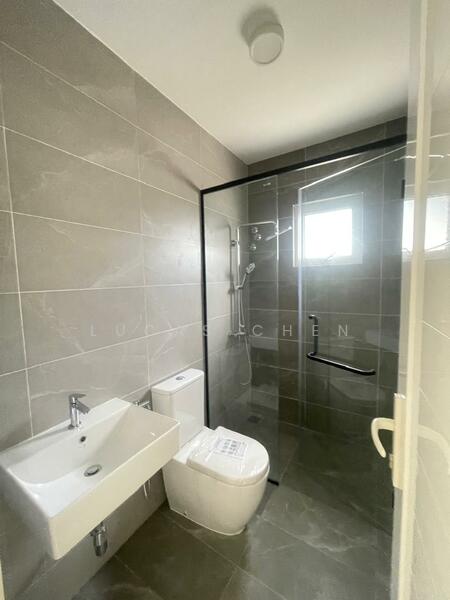 Rumah Berkembar untuk Dijual di Bandar Seri Botani (Simpang Pulai) - Lucas Chen - Bathroom - PropertyGuru.com.my