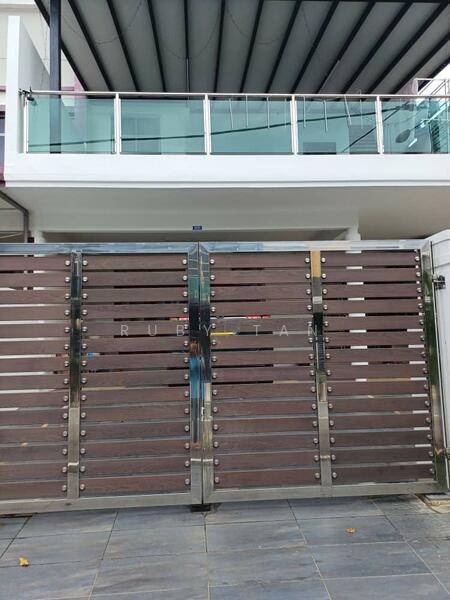 For Sale - Tropics 2 SuperLink