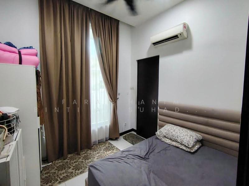2-storey Terraced House for Sale in Alam Impian (Shah Alam) - FARAH HANIM BINTI AD SUHADAK SUHADAK - Bedroom - PropertyGuru.com.my