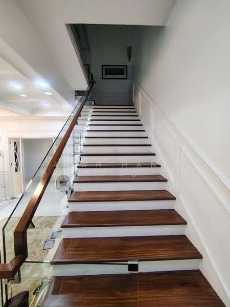 2-storey Terraced House for Sale in Alam Impian (Shah Alam) - FARAH HANIM BINTI AD SUHADAK SUHADAK - Entrance - PropertyGuru.com.my