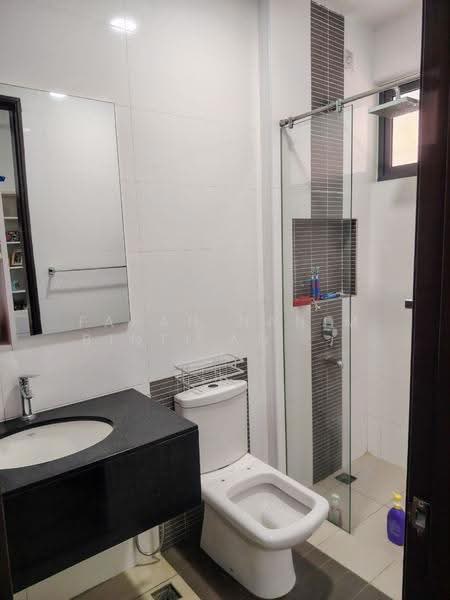 2-storey Terraced House for Sale in Alam Impian (Shah Alam) - FARAH HANIM BINTI AD SUHADAK SUHADAK - Bathroom - PropertyGuru.com.my