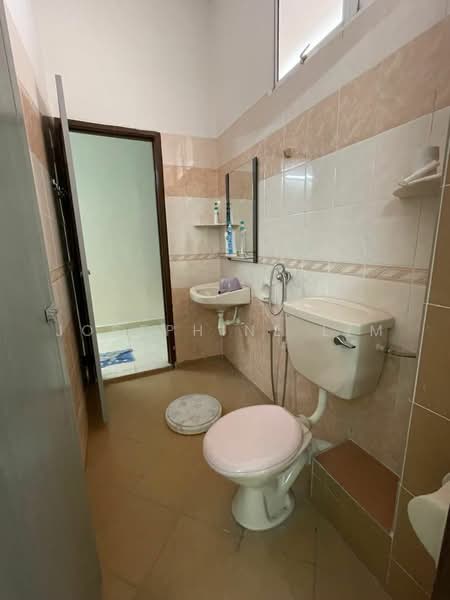 2-storey Terraced House for Sale in Taman Bukit Minyak Indah (Bukit Minyak) - Josephine Lim - Bathroom - PropertyGuru.com.my