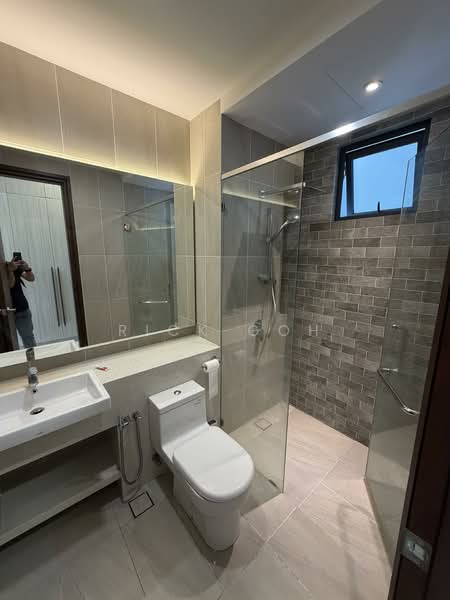Queens Residences Q2 @ Queens Waterfront untuk Untuk Disewa - RM 3,000 /bulan, Apr 2026 - Bathroom - PropertyGuru.com.my