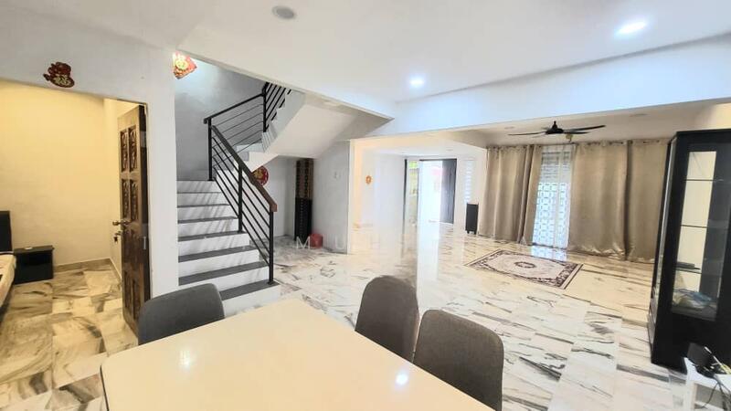Rumah Teres 2 Tingkat untuk Dijual di Taman Rasah Jaya (Rasah) - Ismi Muhammad - Living Room - PropertyGuru.com.my