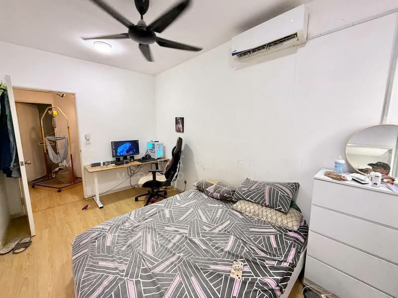 Apartment for Sale at De Cemara - Mohd Hazlan bin Mohd Sopi - Bedroom - PropertyGuru.com.my
