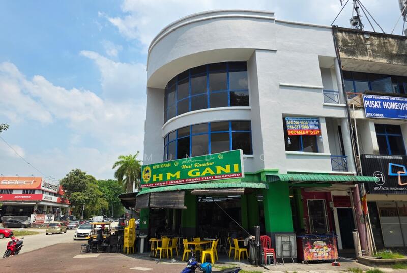 For Rent - Shah Alam @ Hicom-glenmarie Industrial Park @ corner Shop lot For Rent
