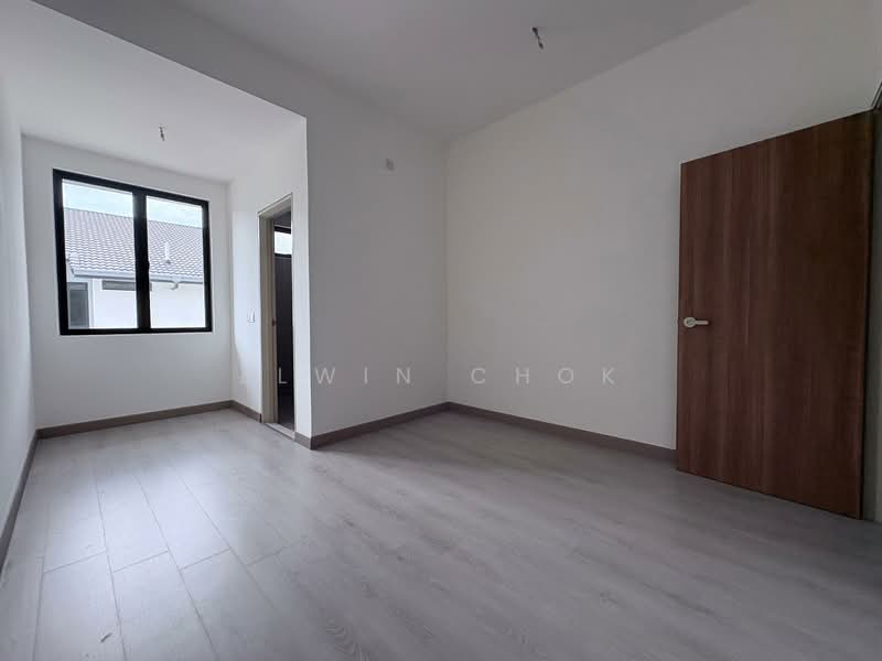 2-storey Terraced House for Sale in Bandar Bukit Raja (Klang) - Elwin Chok - Bedroom - PropertyGuru.com.my