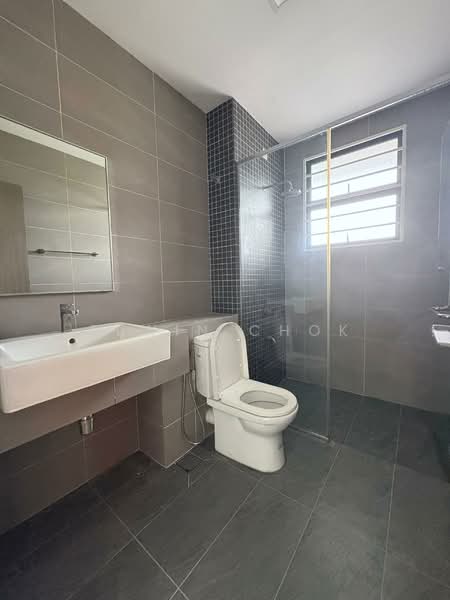 Nafiri Bukit Raja untuk Untuk Dijual - RM 690,000, Mac 2026 - Bathroom - PropertyGuru.com.my
