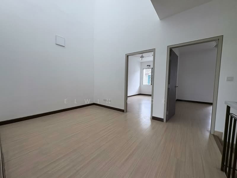 Nafiri Bukit Raja untuk Untuk Dijual - RM 690,000, Mac 2026 - Living Room - PropertyGuru.com.my