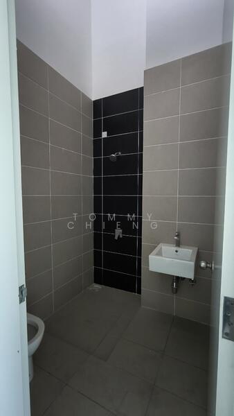 2-storey Terraced House for Sale in Eco Majestic (Semenyih) - TOMMY CHIENG - Bathroom - PropertyGuru.com.my