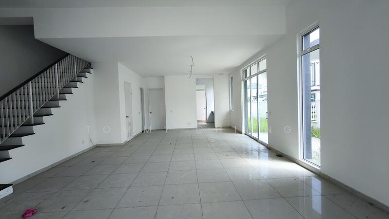 2-storey Terraced House for Sale in Eco Majestic (Semenyih) - TOMMY CHIENG - Living Room - PropertyGuru.com.my