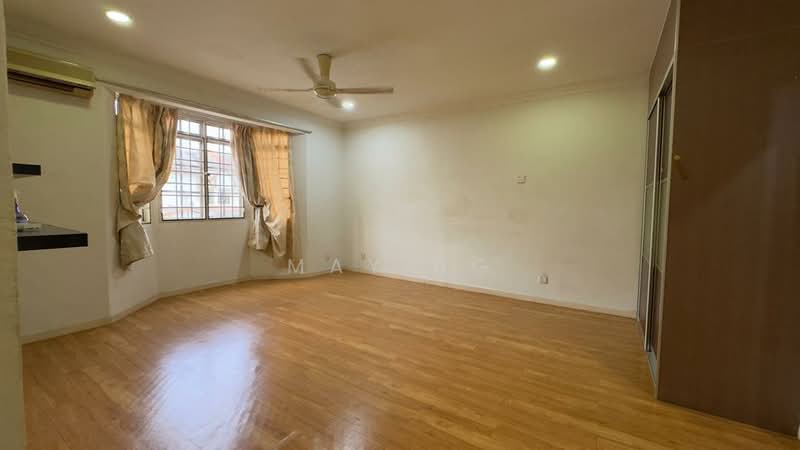 Terraced House for Sale in Bukit Rahman Putra (Sungai Buloh) - May Ng - Master Room - PropertyGuru.com.my