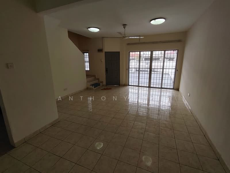 2-storey Terraced House for Rent in Taman Putra Prima (Puchong) - Anthony Lee - Living Room - PropertyGuru.com.my