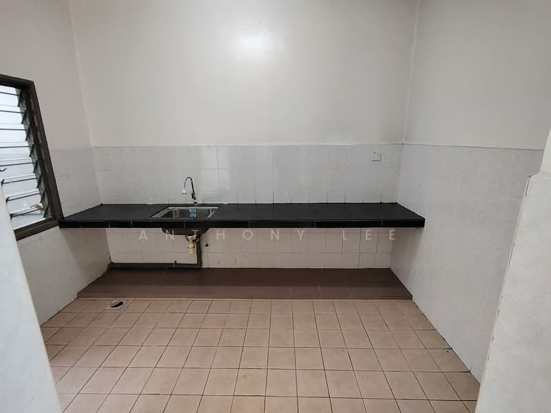 2-storey Terraced House for Rent in Taman Putra Prima (Puchong) - Anthony Lee - Kitchen - PropertyGuru.com.my