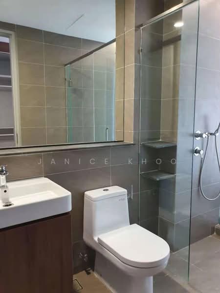 Kondominium untuk Dijual di Grand Medini - Janice Khoo - Bathroom - PropertyGuru.com.my