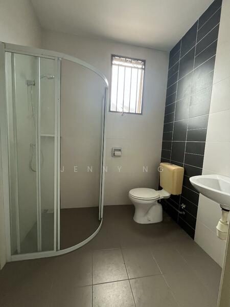 2-storey Terraced House for Sale in Ipoh (Perak) - Jenny Ng - Bathroom - PropertyGuru.com.my
