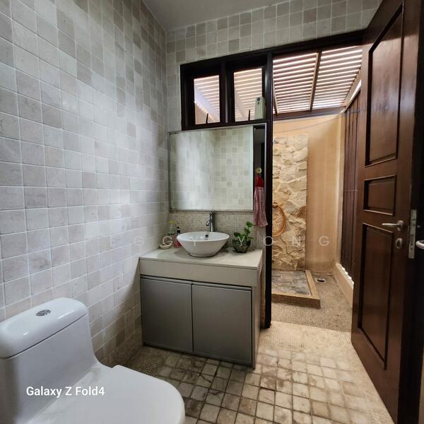 Bungalow House for Sale in Bukit Rahman Putra (Sungai Buloh) - Peggy Yong - Bathroom - PropertyGuru.com.my
