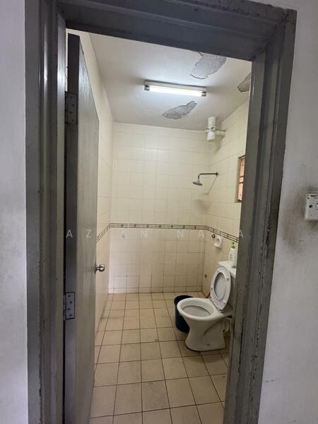 Apartment for Sale at Pangsapuri Tainia - Azian Nasa - Bathroom - PropertyGuru.com.my