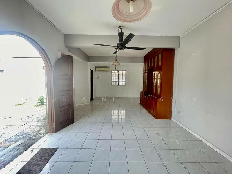 For Sale - CORNER LOT SS19 Subang Jaya 2 Sty Terrace House EXTENDED