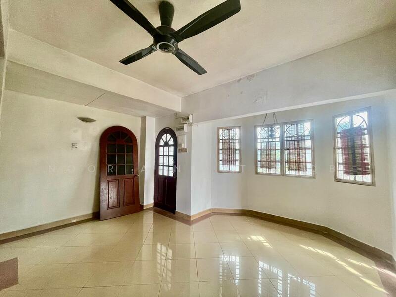 For Sale - CORNER LOT SS19 Subang Jaya 2 Sty Terrace House EXTENDED