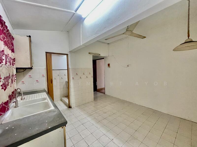 For Sale - CORNER LOT SS19 Subang Jaya 2 Sty Terrace House EXTENDED