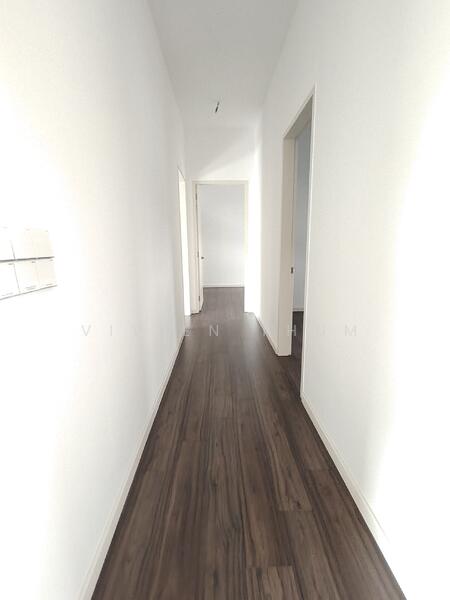 Semi-Detached House for Sale in Telok Panglima Garang (Selangor) - Vivien Thum - Corridor - PropertyGuru.com.my