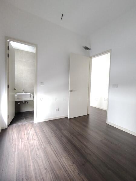 Semi-Detached House for Sale in Telok Panglima Garang (Selangor) - Vivien Thum - Bathroom - PropertyGuru.com.my