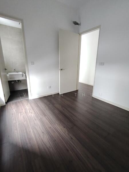 Semi-Detached House for Sale in Telok Panglima Garang (Selangor) - Vivien Thum - Bathroom - PropertyGuru.com.my