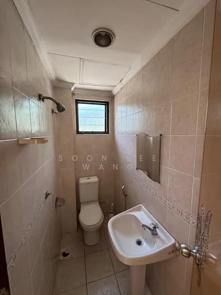 Rumah Teres 2.5 Tingkat untuk Dijual di Bandar Utama 6 (Bandar Utama) - Soon Lee Wang - Bathroom - PropertyGuru.com.my