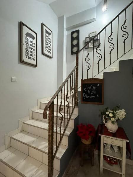 Rumah Teres untuk Dijual di Petaling Jaya (Selangor) - Sandra Wang - Corridor - PropertyGuru.com.my