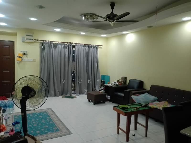 Terraced House for Sale in Rawang (Selangor) - Vicky G. - Living Room - PropertyGuru.com.my