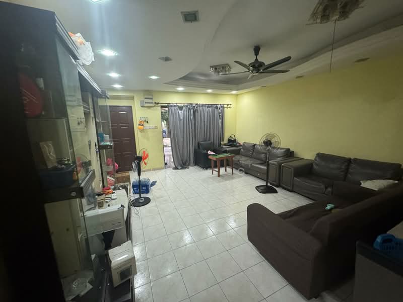 Terraced House for Sale in Rawang (Selangor) - Vicky G. - Living Room - PropertyGuru.com.my