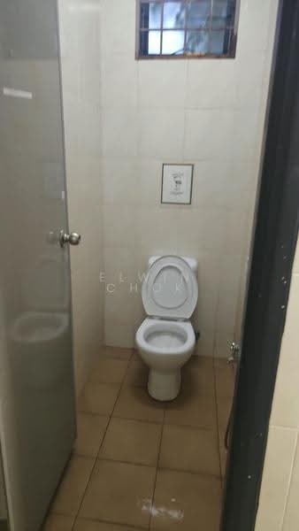 Shop for Rent in Seksyen U13 (Setia Alam) - Elwin Chok - Bathroom - PropertyGuru.com.my