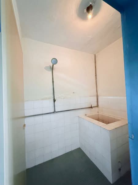 1-storey Terraced House for Sale in Reservoir Garden (Ayer Itam) - Suzanne Ooi - Bathroom - PropertyGuru.com.my
