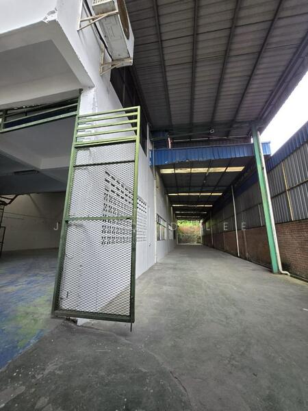 Factory for Rent in Taman Perindustrian Cemerlang (Ulu Tiram) - Jesmond Lee - Exterior - PropertyGuru.com.my