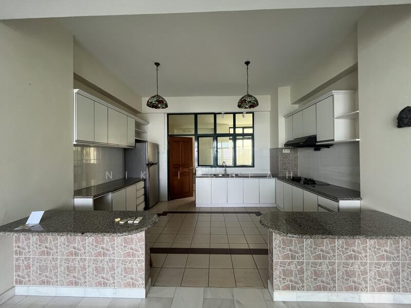 Untuk Disewa - Sri Golden Bay Condominium