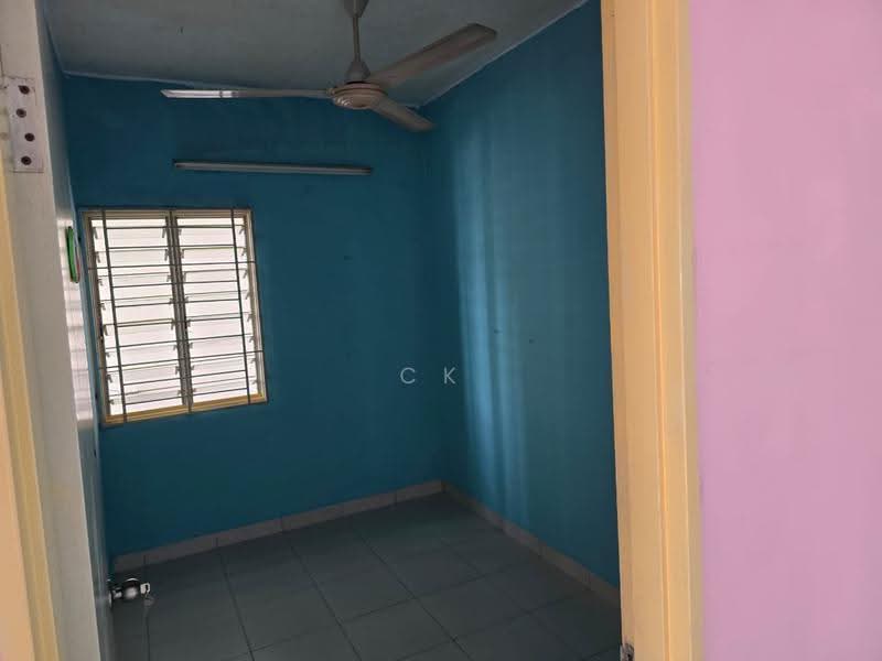 Apartment for Rent at Pangsapuri Akasia (Bandar Botanic) - CK Chien - Interior - PropertyGuru.com.my