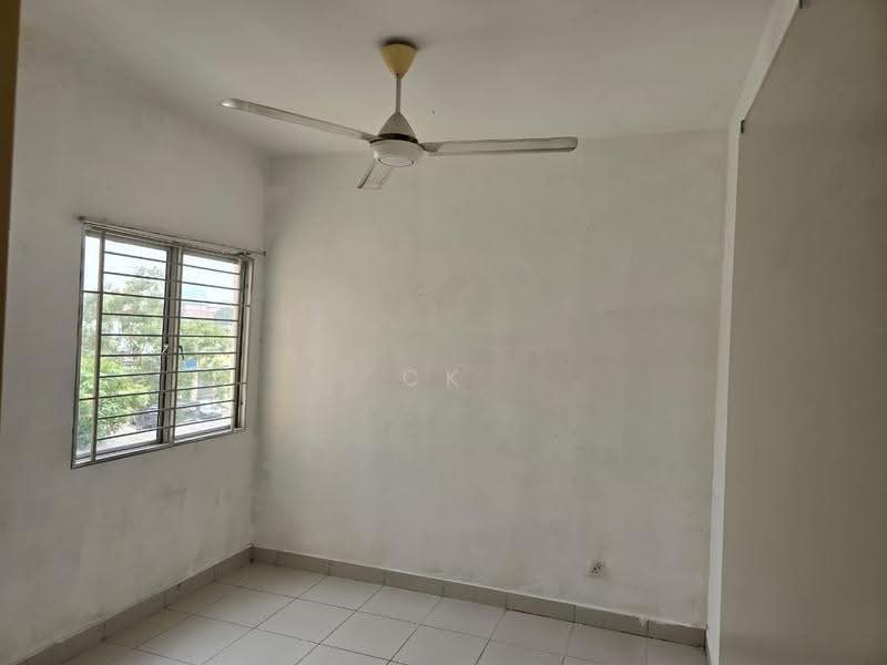 Apartment for Rent at Pangsapuri Akasia (Bandar Botanic) - CK Chien - Interior - PropertyGuru.com.my
