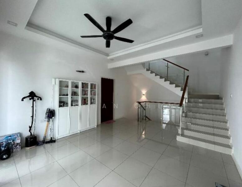 2nd Floor Living Room