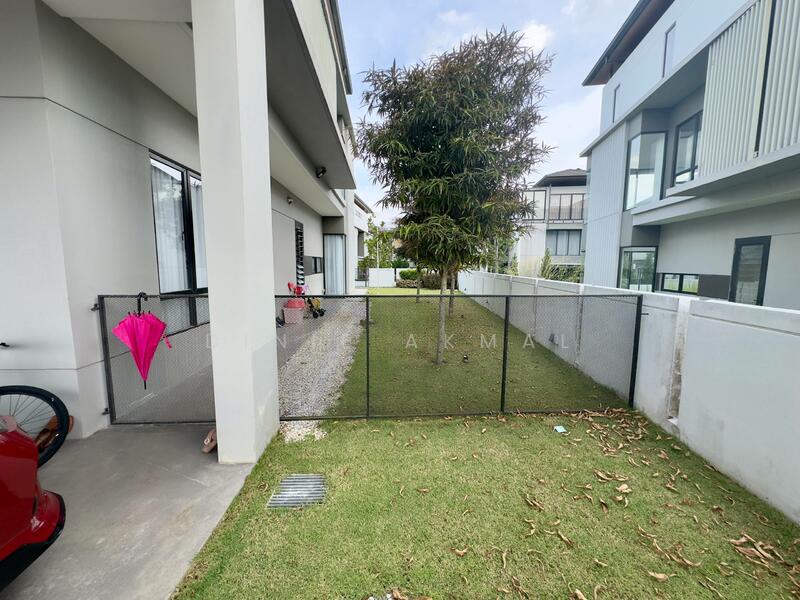 Semi-Detached House for Sale in Kajang (Selangor) - Dinie Akmal - Exterior - PropertyGuru.com.my