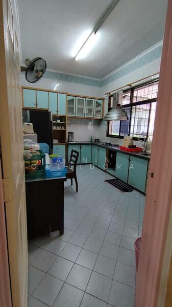 Rumah Banglo untuk Dijual di Taman Tambun Indah (Simpang Ampat) - Adnin Callidora - Kitchen - PropertyGuru.com.my