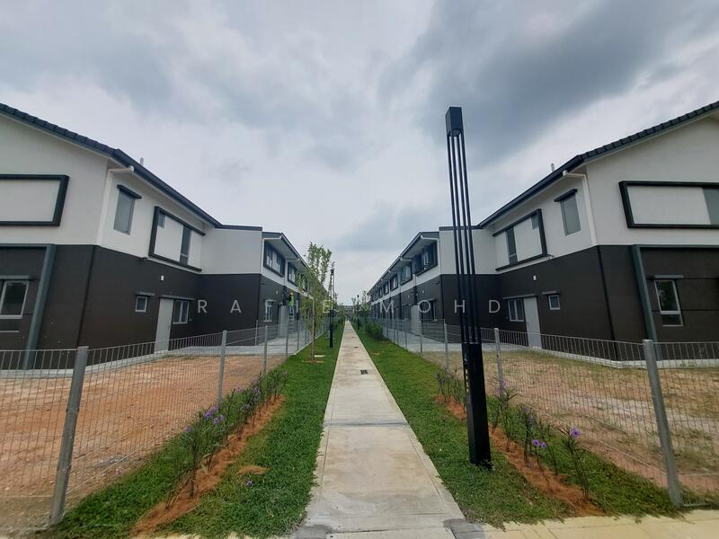 Rumah Teres 2 Tingkat untuk Dijual di Puchong (Selangor) - Rafie Mohd - Exterior - PropertyGuru.com.my