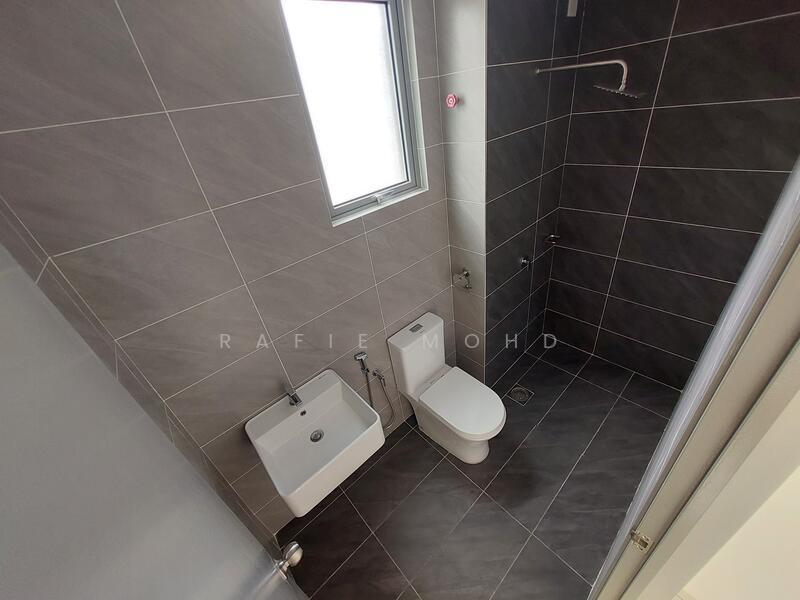 Rumah Teres 2 Tingkat untuk Dijual di Puchong (Selangor) - Rafie Mohd - Bathroom - PropertyGuru.com.my