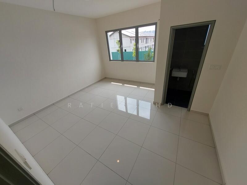 Rumah Teres 2 Tingkat untuk Dijual di Puchong (Selangor) - Rafie Mohd - Bathroom - PropertyGuru.com.my